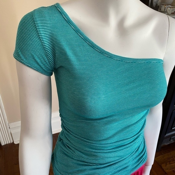 Forever 21 One Shoulder Cotton Striped Tee - Picture 2 of 6